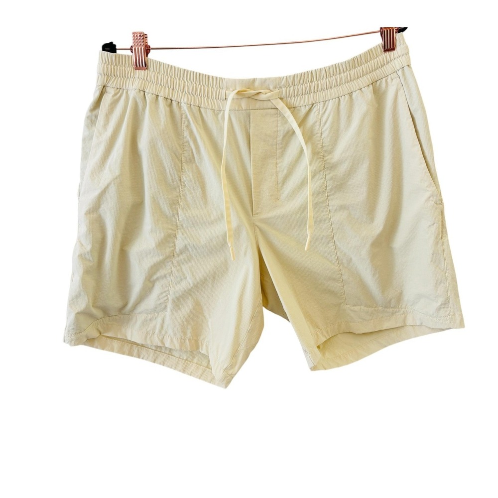 Lululemon Bowline Shorts Mens XL Yellow 7" Rip Stop Quick Dry Pockets Gym